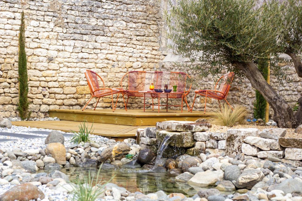 Cit'Hotel Le Commerce Saujon Bagian luar foto