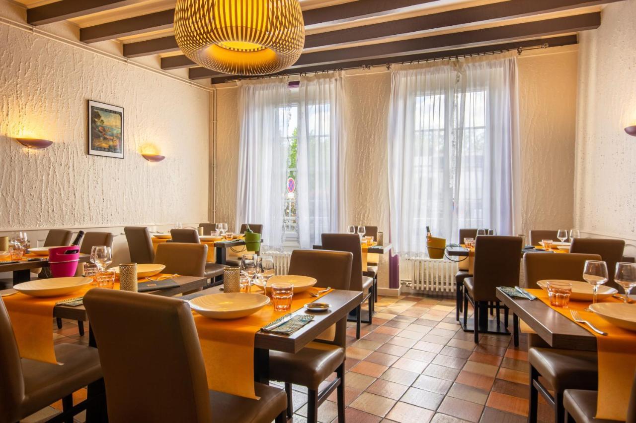 Cit'Hotel Le Commerce Saujon Bagian luar foto