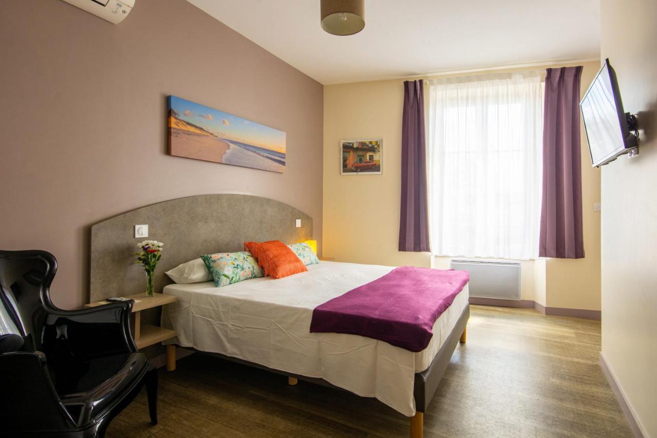 Cit'Hotel Le Commerce Saujon Bagian luar foto