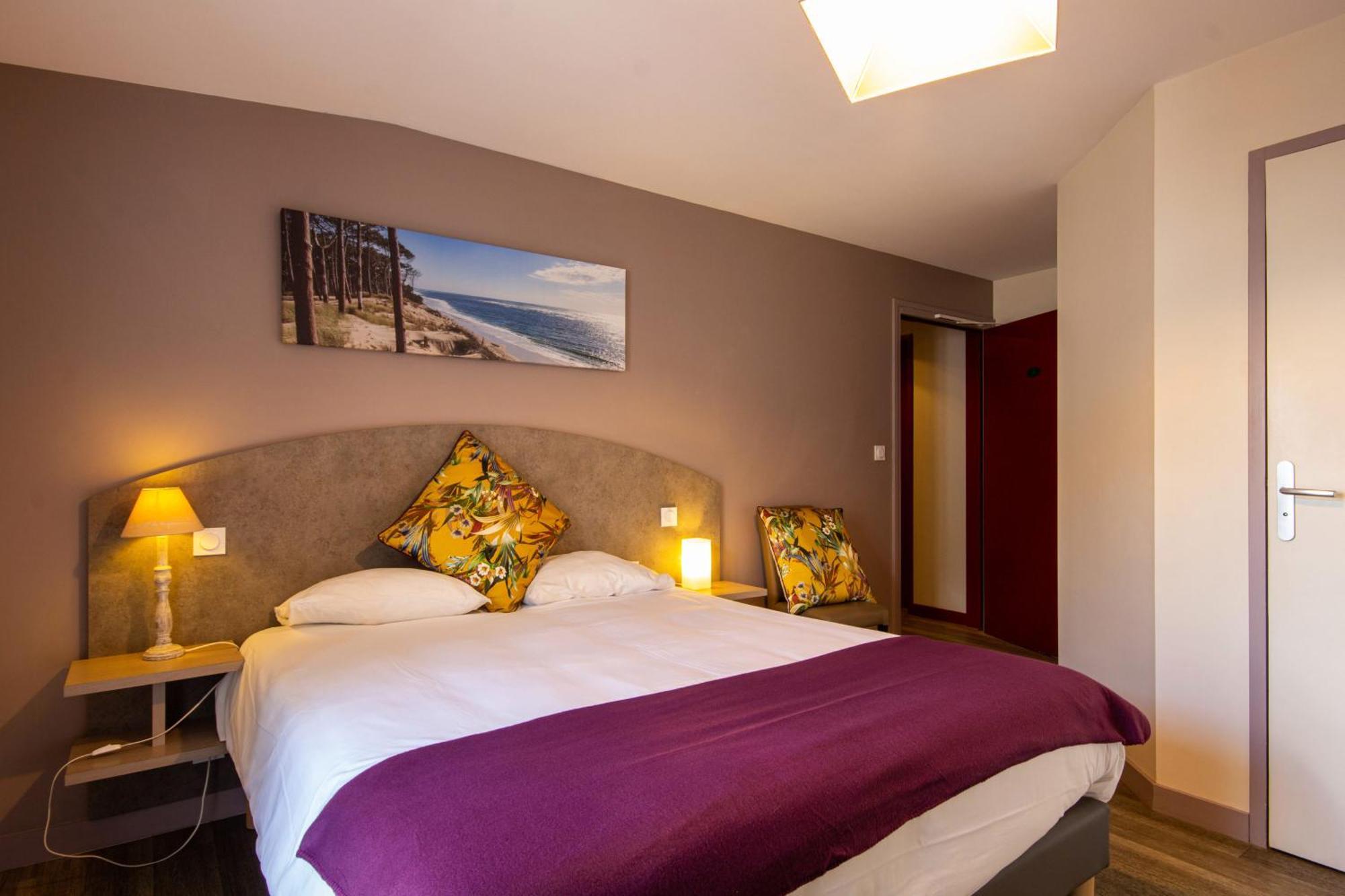 Cit'Hotel Le Commerce Saujon Bagian luar foto